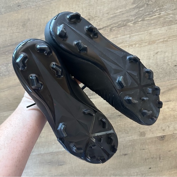 Nike Phantom Venom Club FG Black main image 6